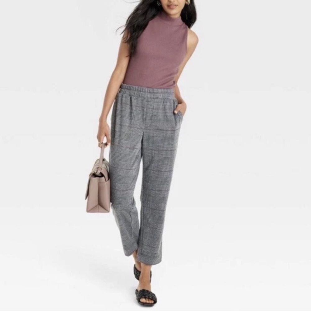 a new day Women's Gray Checkered Cropped Pants